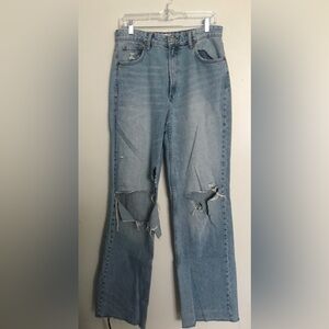 Zara Wide Leg High Rise Distressed jeans. Size 8 Waist 29”